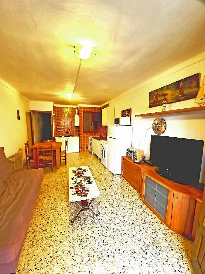 Gaetan Apartment Roses