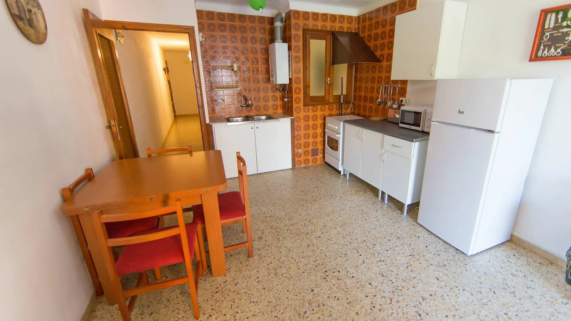 Gaetan Apartment Roses