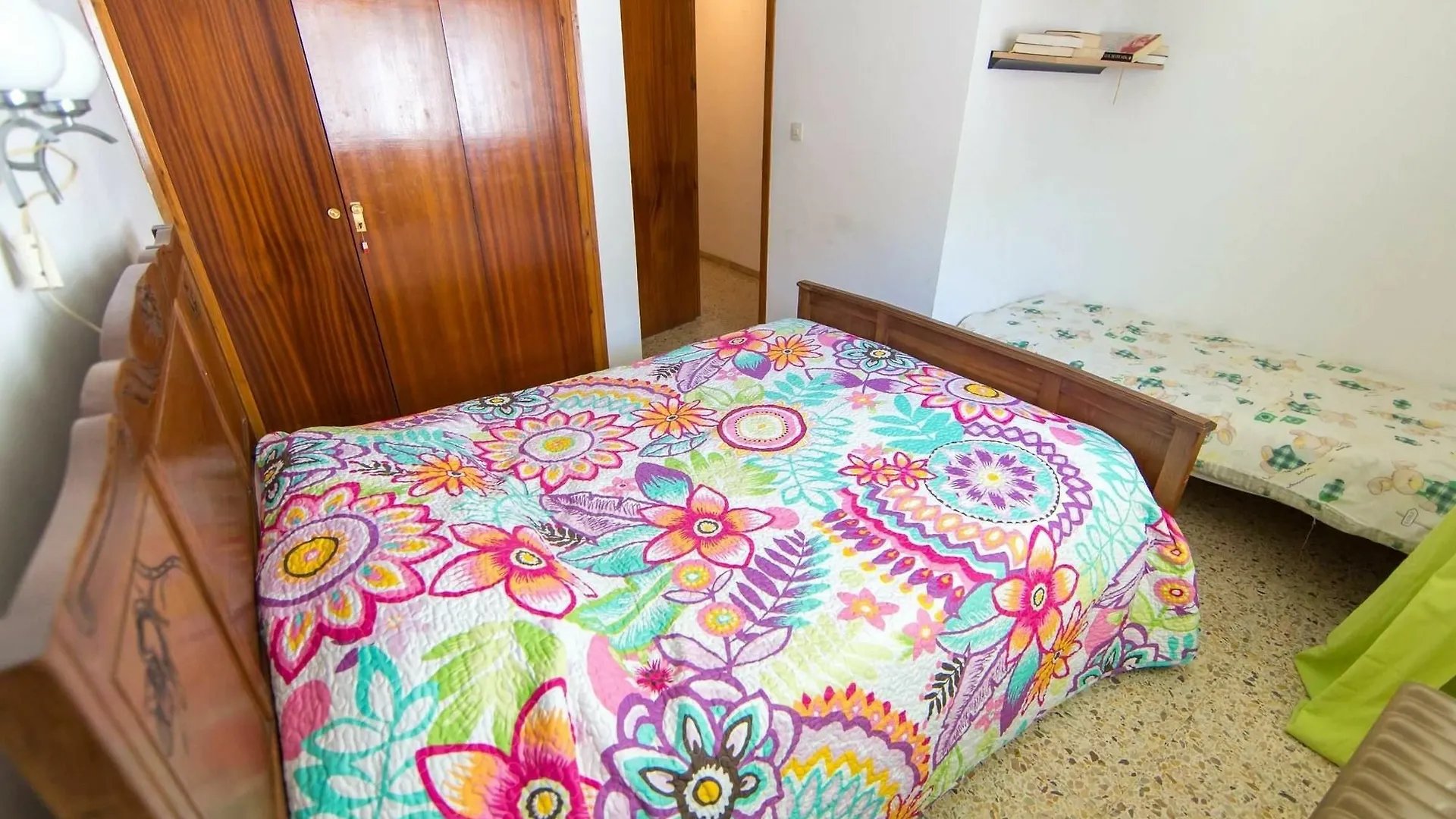 Gaetan Apartment Roses