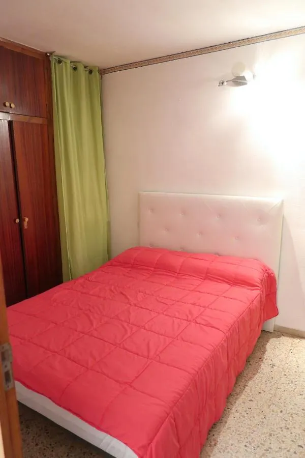Gaetan Apartment Roses