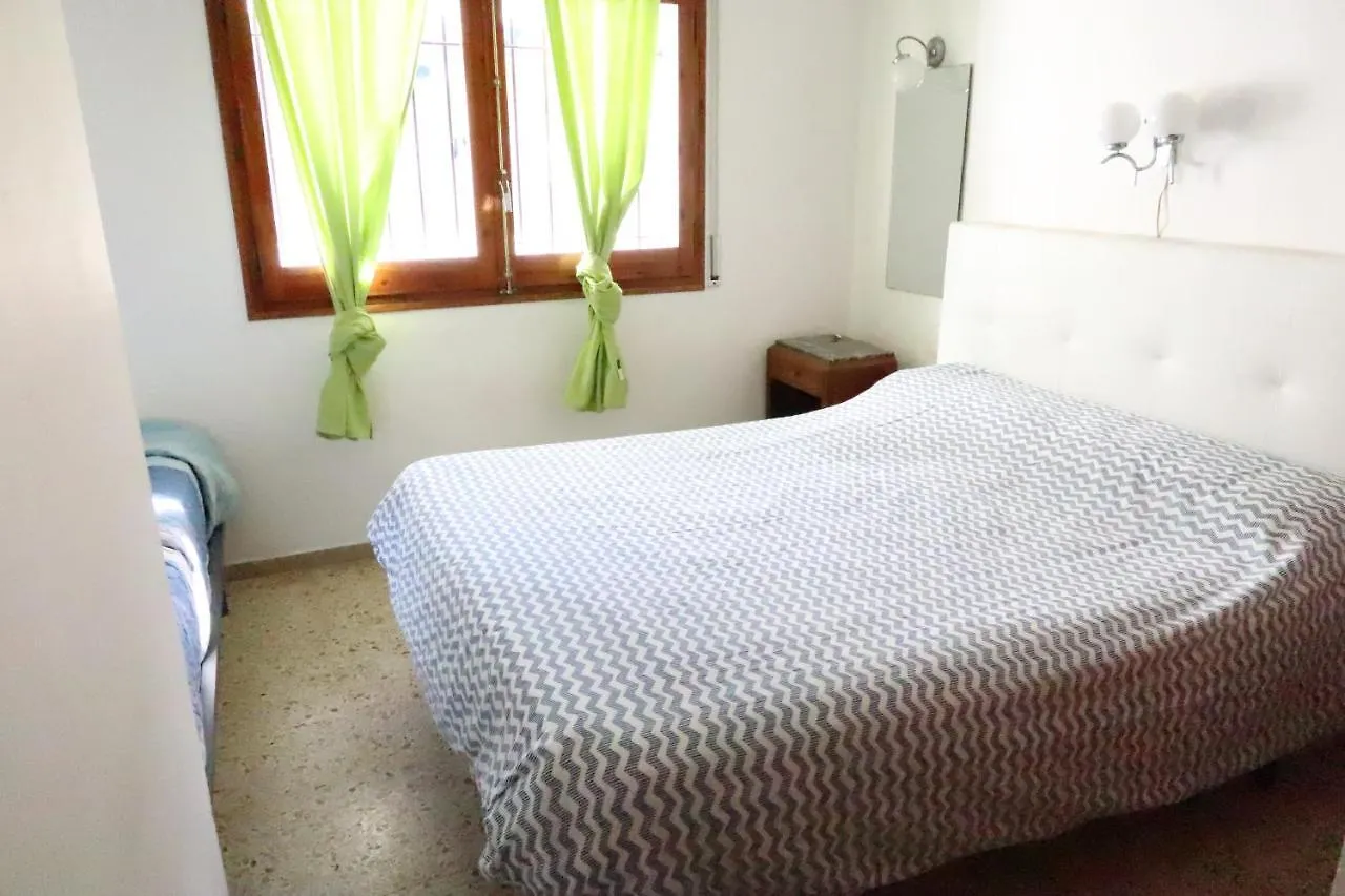 Gaetan Apartment Roses